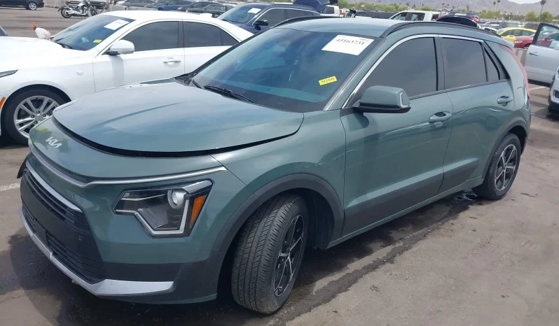 
								Kia Niro full									