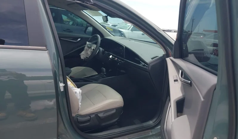 
								Kia Niro full									