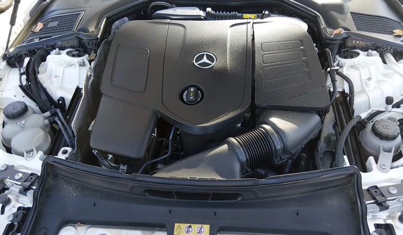 
								Mercedes-Benz C 300 full									