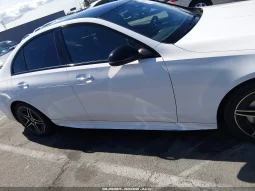 
										Mercedes-Benz C 300 full									