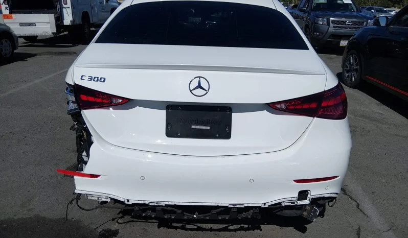 
								Mercedes-Benz C 300 full									