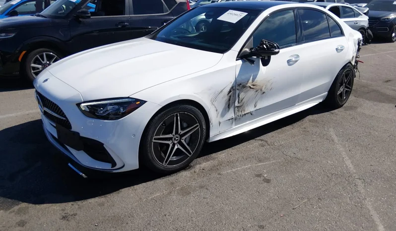 
								Mercedes-Benz C 300 full									