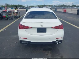 
										Mercedes-Benz C 300 full									