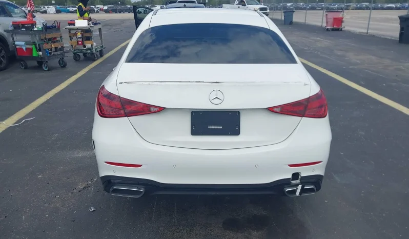 
								Mercedes-Benz C 300 full									
