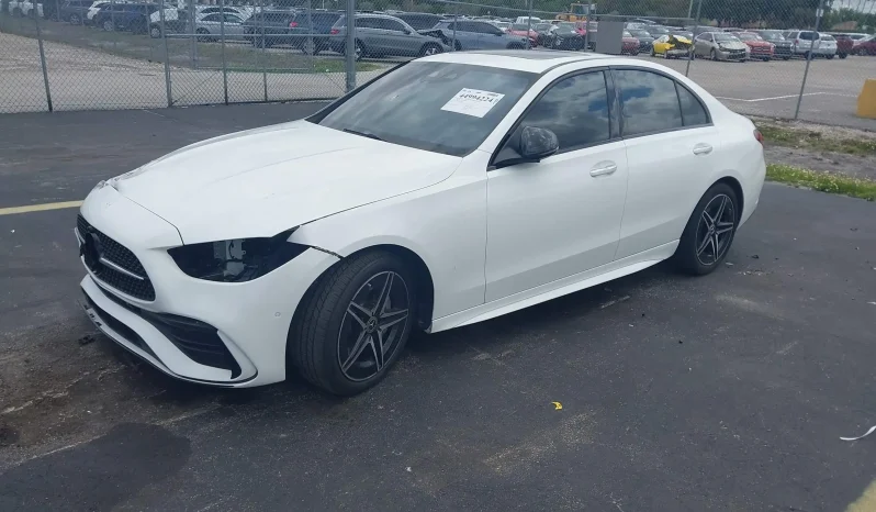 
								Mercedes-Benz C 300 full									