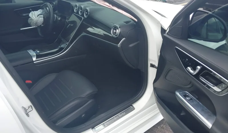 
								Mercedes-Benz C 300 full									