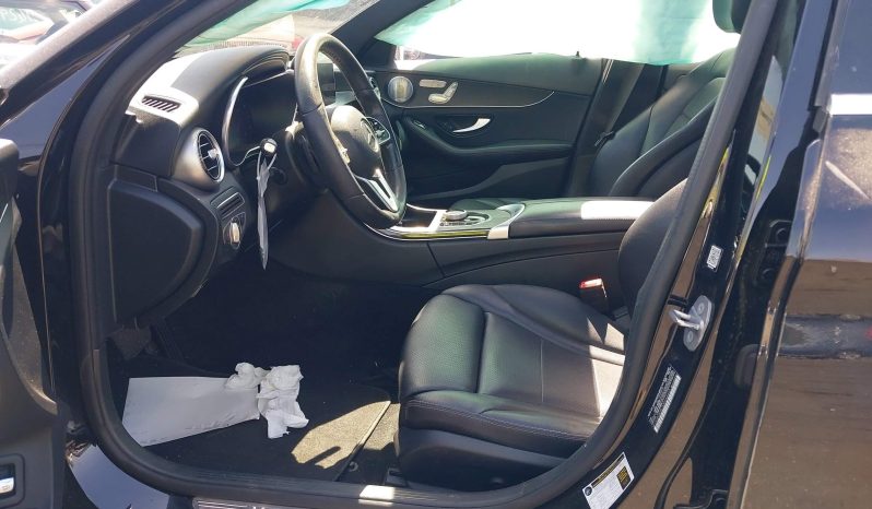 
								Mercedes-Benz C 300 full									