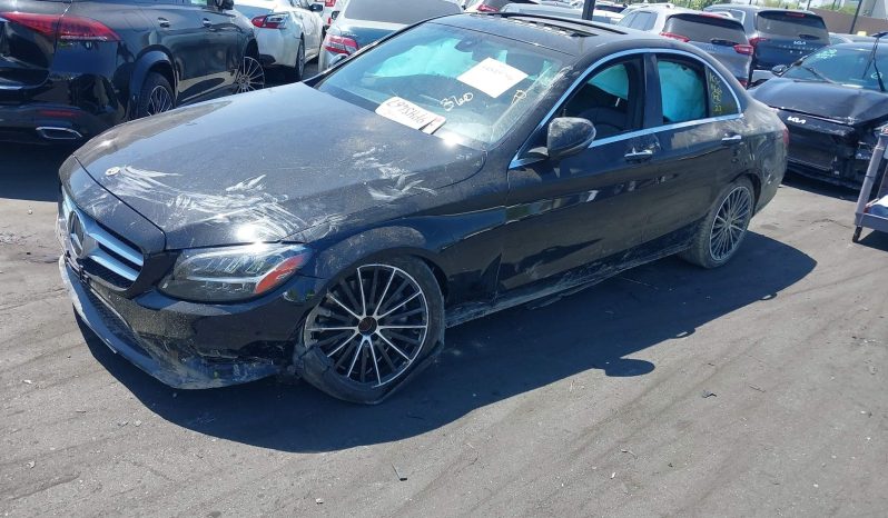 
								Mercedes-Benz C 300 full									