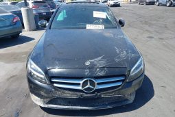 
										Mercedes-Benz C 300 full									