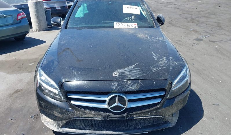 
								Mercedes-Benz C 300 full									