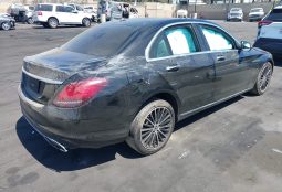 
										Mercedes-Benz C 300 full									