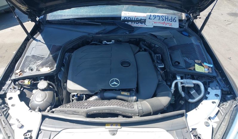 
								Mercedes-Benz C 300 full									