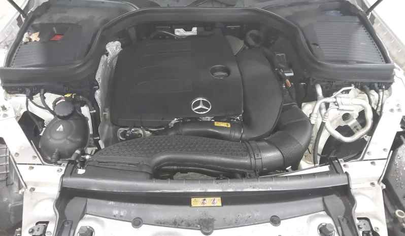 
								Mercedes-Benz GLC 300 full									