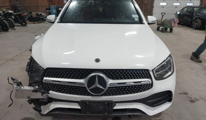 
								Mercedes-Benz GLC 300 full									