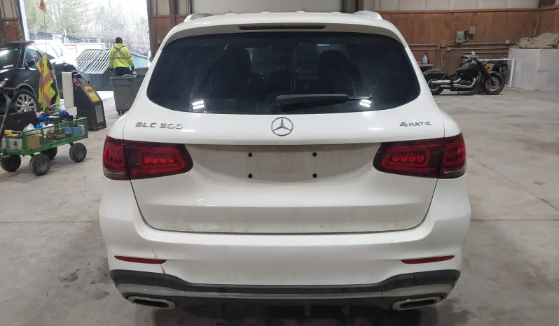 
								Mercedes-Benz GLC 300 full									