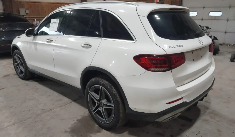 
								Mercedes-Benz GLC 300 full									