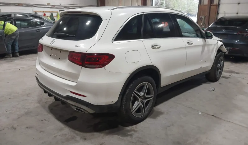 
								Mercedes-Benz GLC 300 full									