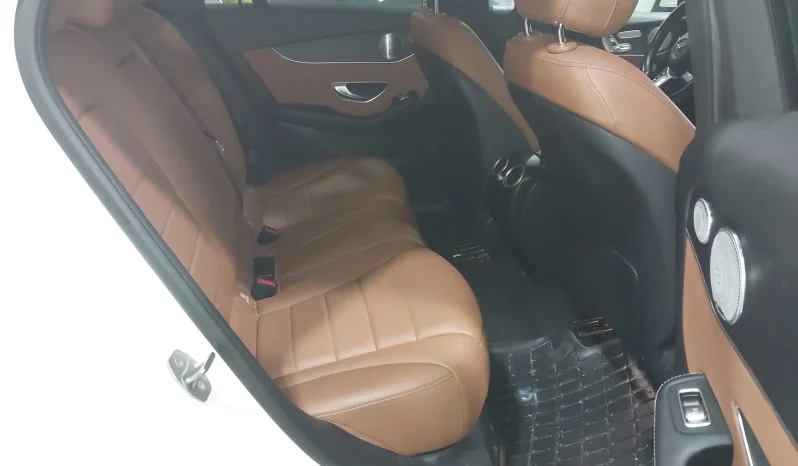 
								Mercedes-Benz GLC 300 full									