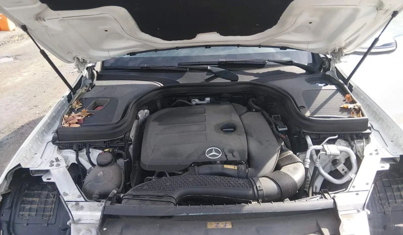 
								Mercedes-Benz GLC 300 full									