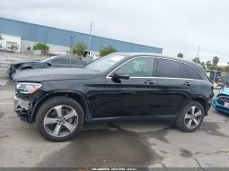 
										Mercedes-Benz GLC-Class full									