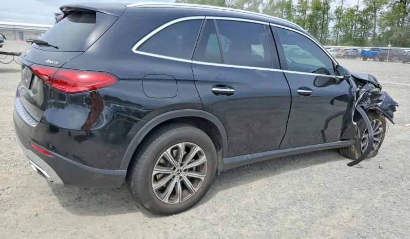 
								Mercedes-Benz GLC 300 full									