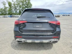 
										Mercedes-Benz GLC 300 full									