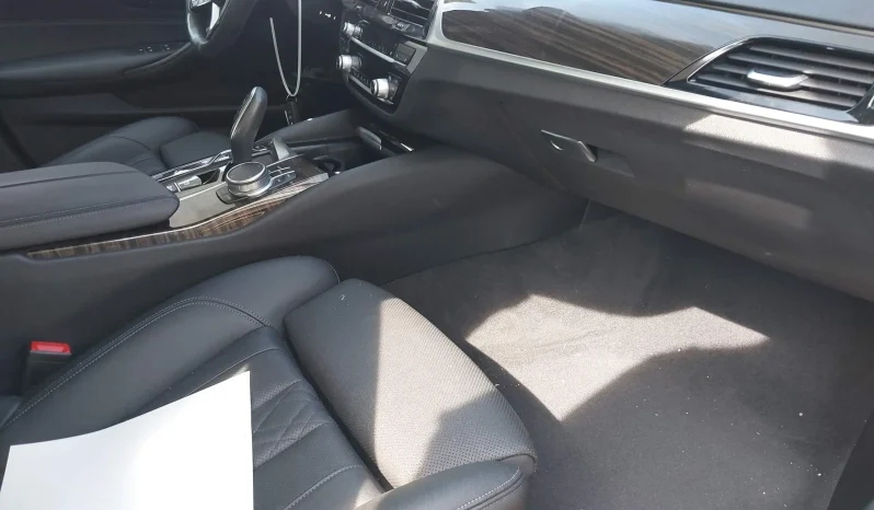 
								BMW 5 Series full									