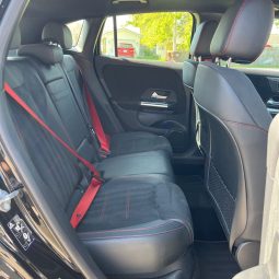 
										Mercedes-Benz GLA-Class full									