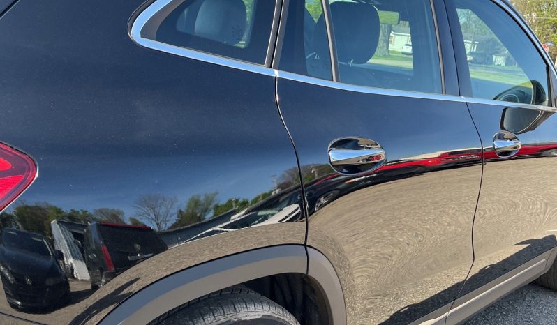
								Mercedes-Benz GLA-Class full									