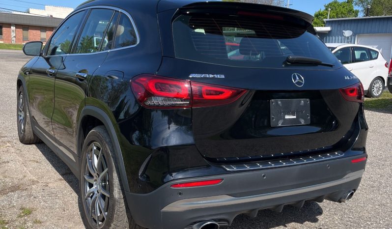 
								Mercedes-Benz GLA-Class full									