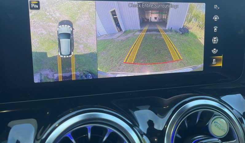 
								Mercedes-Benz GLA-Class full									