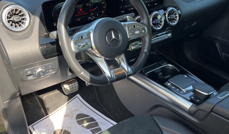 
								Mercedes-Benz GLA-Class full									