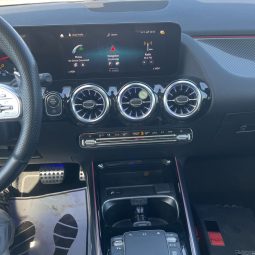 
										Mercedes-Benz GLA-Class full									