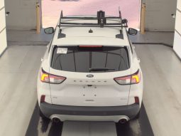 
										Ford Escape full									