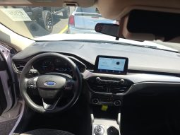 
										Ford Escape full									