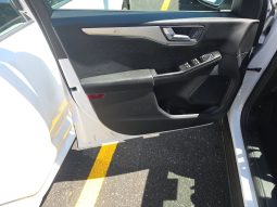 
										Ford Escape full									