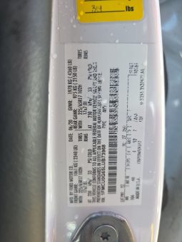 
										Ford Escape full									