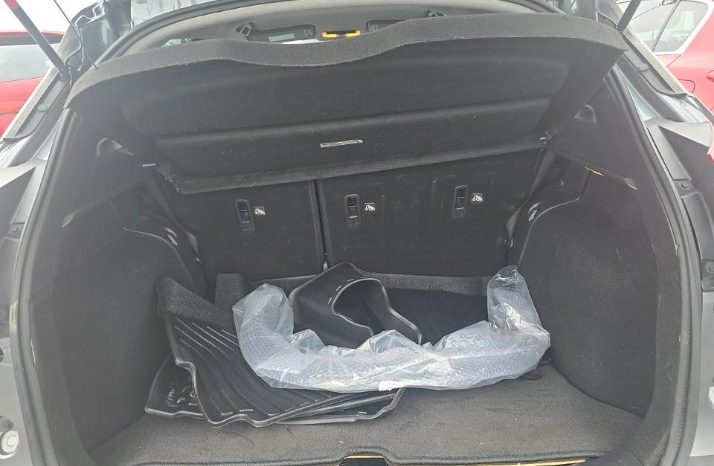 
								Ford Escape full									