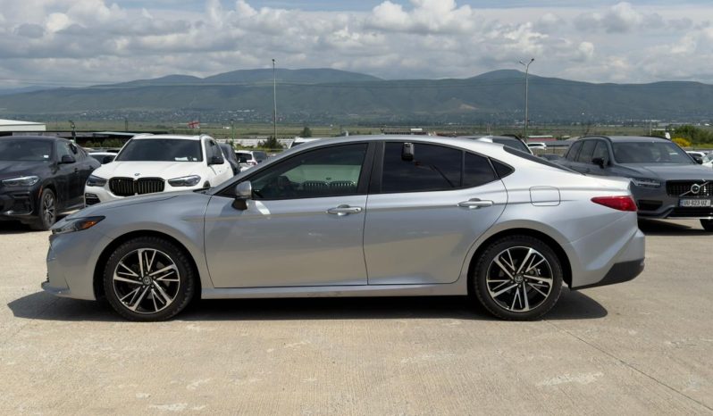 
								Toyota Camry 2024 full									