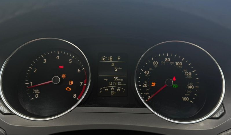 
								2015 Volkswagen Jetta, SE full									