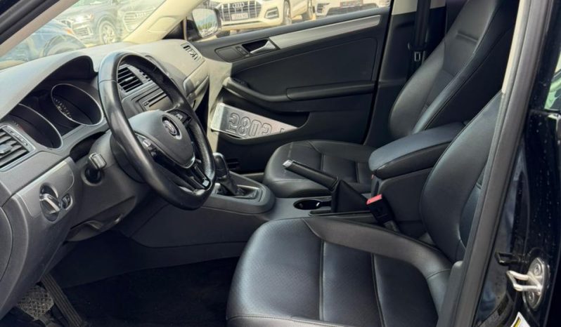 
								2015 Volkswagen Jetta, SE full									