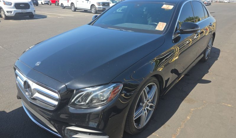 
								Mercedes-Benz E-Class full									