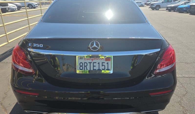 
								Mercedes-Benz E-Class full									