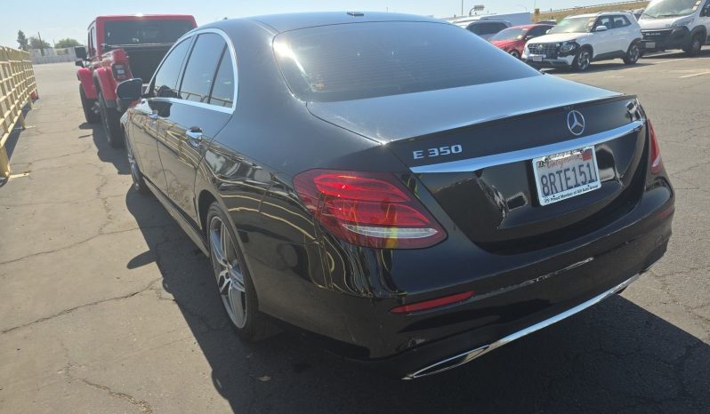 
								Mercedes-Benz E-Class full									