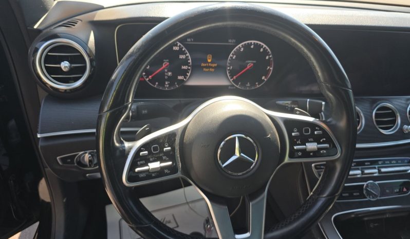 
								Mercedes-Benz E-Class full									
