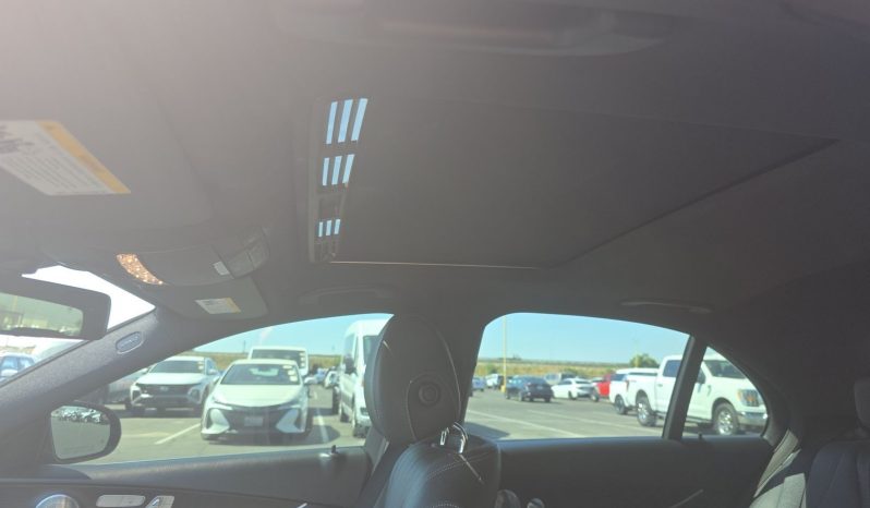 
								Mercedes-Benz E-Class full									