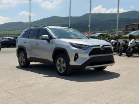 2023 Toyota RAV4, Xle