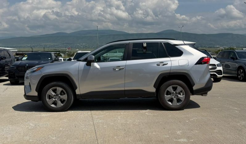 
								2023 Toyota RAV4, Xle full									