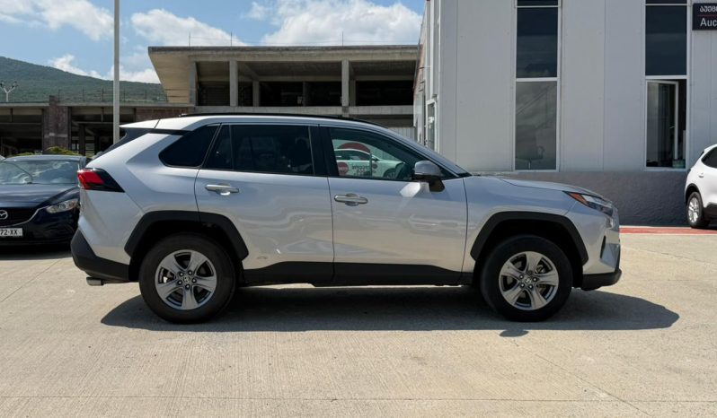 
								2023 Toyota RAV4, Xle full									