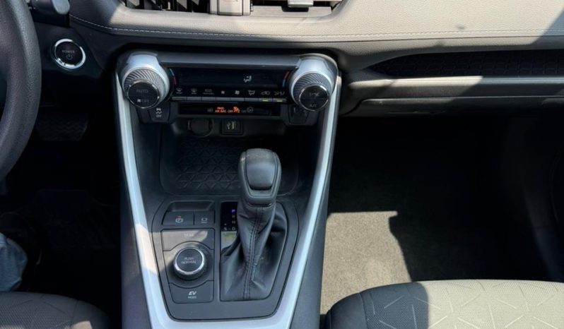 
								2023 Toyota RAV4, Xle full									